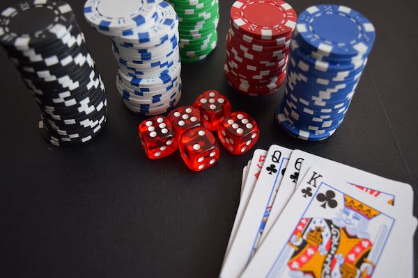 Nikmati Permainan Slot yang Menguntungkan dengan Slot Gacor
